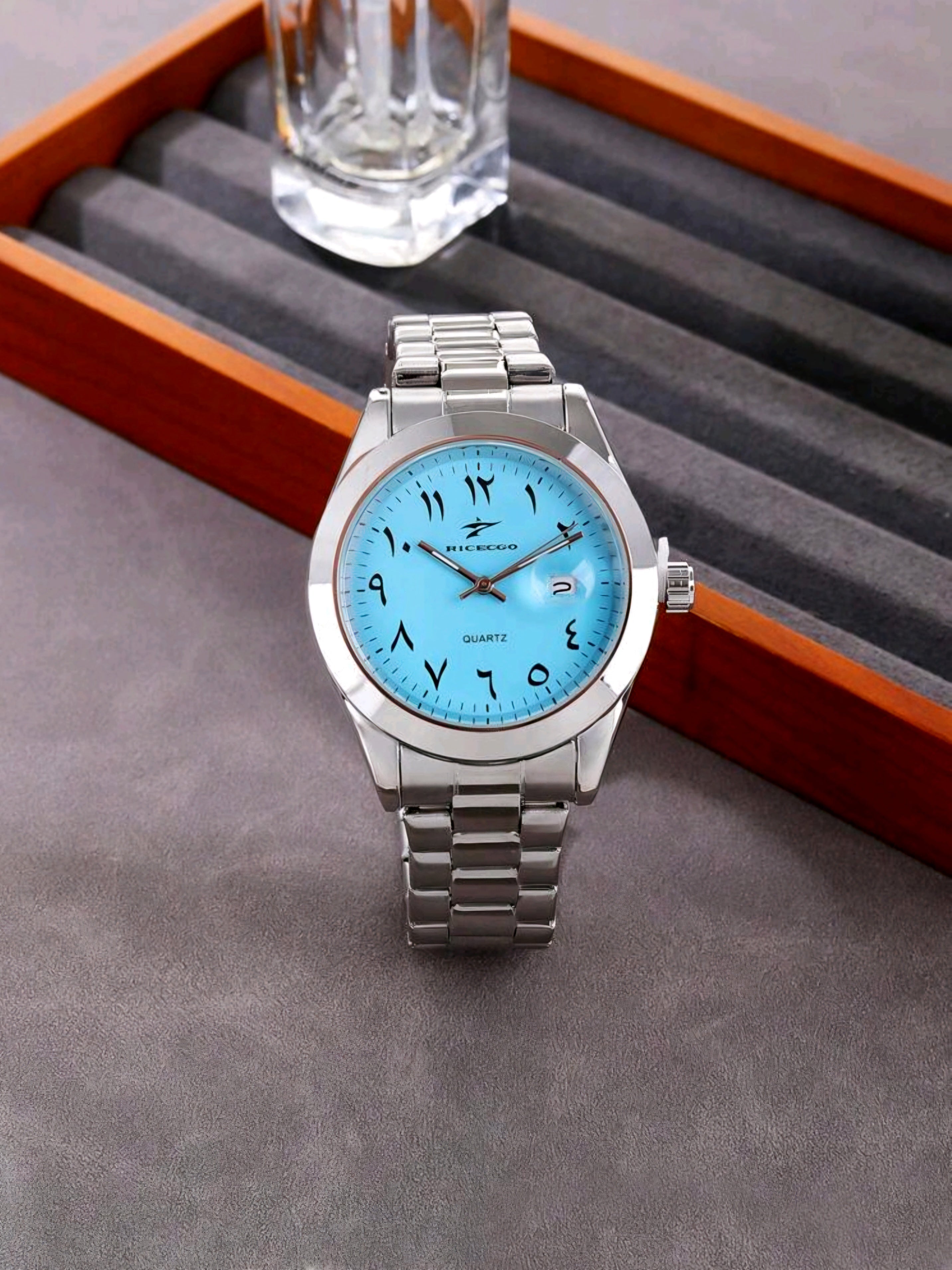 Classic Quartz Watch for Men